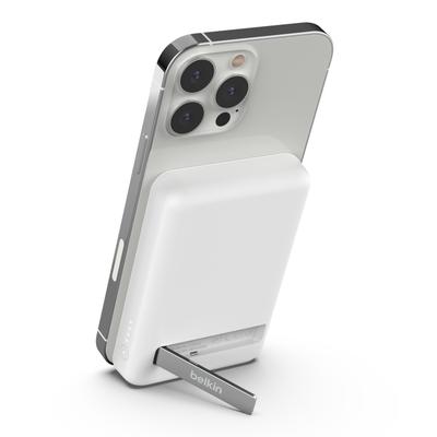 Belkin BoostCharge Magnetic Wireless Power Bank 5K + Stand (5,000mAh/7.5W Wireless/10W USB-C/Fold-Out Kickstand)
