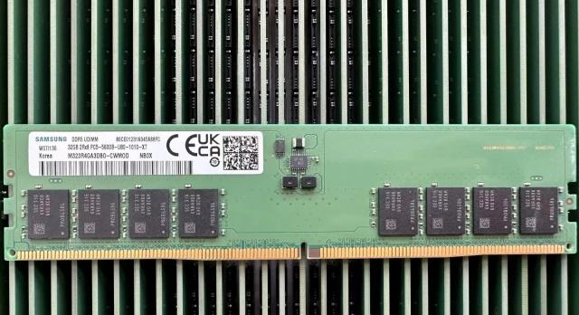 Samsung M323R4GA3DB0-CWMOD 32GB DDR5-5600 UDIMM 2Rx8 module with label