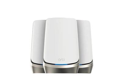 Netgear Orbi RBKE963 (WiFi 6E/Tri-Band Mesh System/960 Series/9,000 sq ft 3-Pack/Multi-Gig Ports)