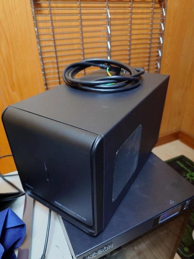 Sonnet eGFX Breakaway Box 550 (GPU-550W-TB3)