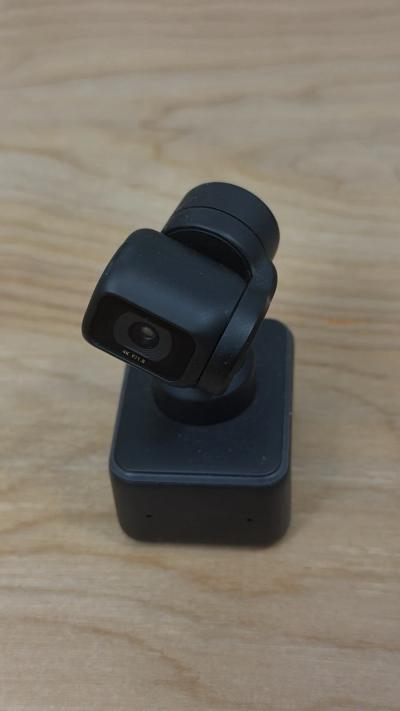 Insta360 Link (4K30/1/2-inch Sensor/AI Gesture Control/Motorized Gimbal/Auto-Framing/Content Creation)