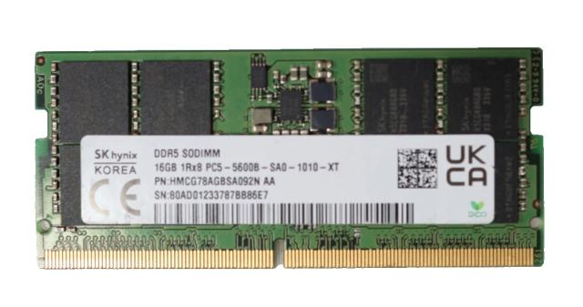SK hynix HMCG66AGBUA081N 8GB DDR5-5600 UDIMM 1Rx16 module with label