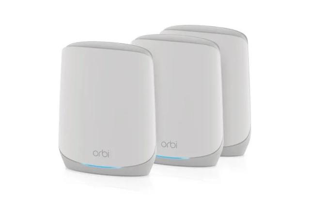 NETGEAR Orbi RBK763S WiFi 6 mesh system three-pack