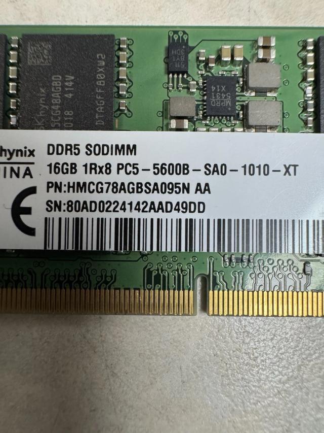 SK hynix HMCG78AGBAA095N 16GB DDR5-5600 SODIMM 1Rx8 module